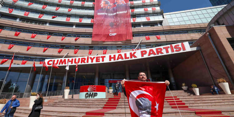 CHP'ye yönetimine şok dava!