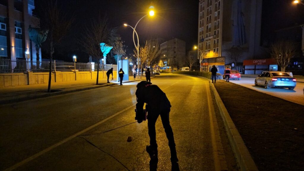 Cadde Ortasında Pompalı Tüfeklerle Çatıştılar!