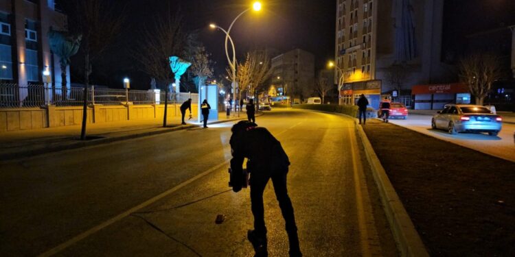 Cadde Ortasında Pompalı Tüfeklerle Çatıştılar!