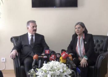 DEM Parti, MHP ve AKP ile bayramlaştı; CHP bayramlaşma programlarını iptal etti
