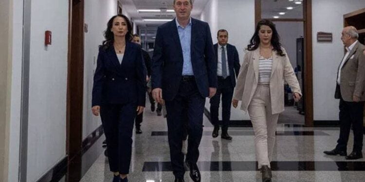 DEM Parti heyeti, “yeni çözüm sürecini” başlatan MHP’de