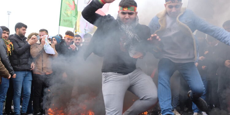 Değişen bir şey yok: Newroz kutlamasına ‘pankart-afiş-slogan’ soruşturması