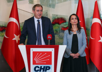 Demirhan'dan Tunç'a: Zarar veriyor!