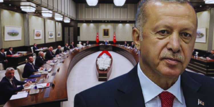 Dikkat Çeken Kabine Kulisi: Listede 3 Bakanın İsmi Var