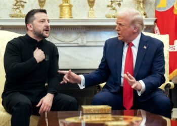 Donald Trump, Ukrayna’ya yönelik tüm yardımları askıya aldı