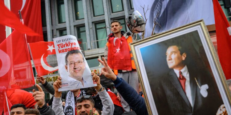 Dünyaca ünlü yıldızdan ‘İmamoğlu eylemleri’ paylaşımı