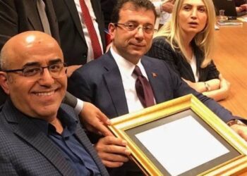 Ekrem Bey’in merkezde olduğu bir yapı kurulmaya çalışılıyor