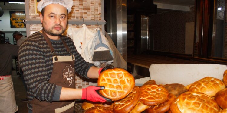 Ekşi mayalı ve sütlü pide