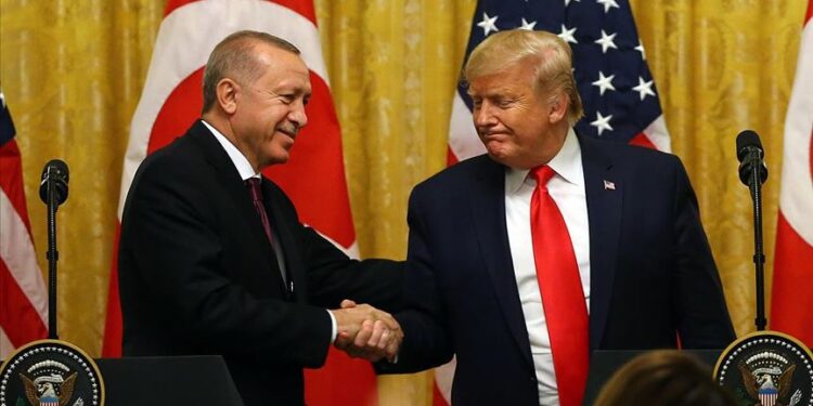 Erdoğan, Donald Trump'la görüştü, yaptırımların kaldırılmasını istedi