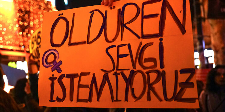 Erkekleri arkadaşları, kadınları eşleri öldürüyor!