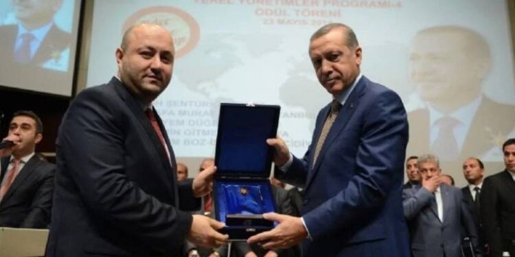 Eski AKP'li Üsküdar Belediyesi'nde yandaş ihale; 3.6 milyonluk şemsiye satılmış