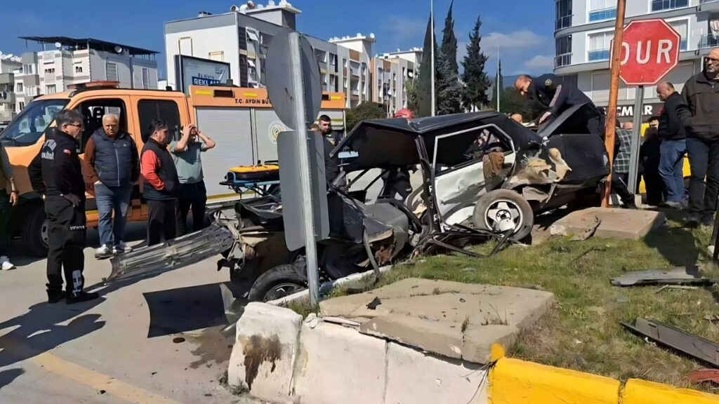 Feci Kaza: Araç Hurdaya Döndü, Bir Kişi Öldü