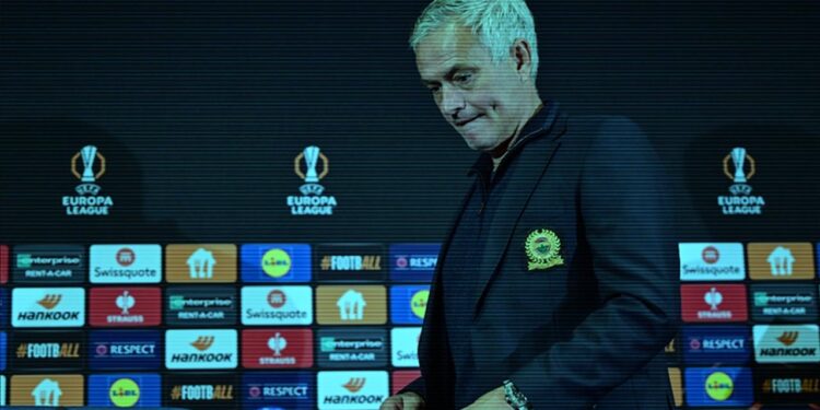 Fenerbahçe'den Olay Mourinho Paylaşımı