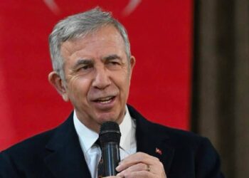 Gerçek aşk, karşılıksız fedakârlık yapabilmektir