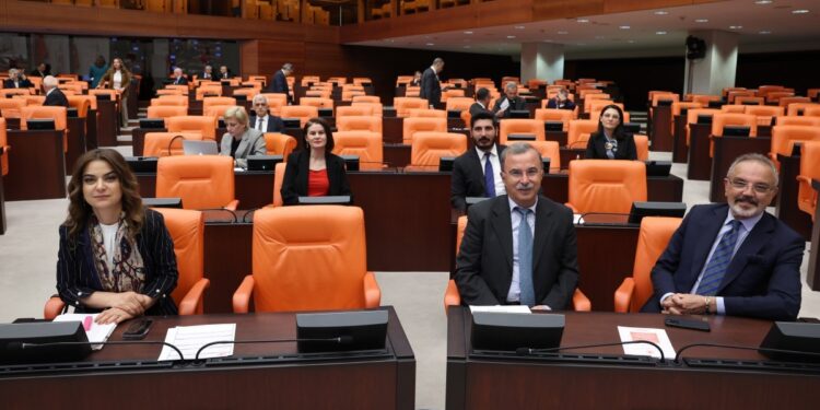 Gülistan Kılıç Koçyiğit: İktidar üzerine düşen sorumluluğu yapmalı