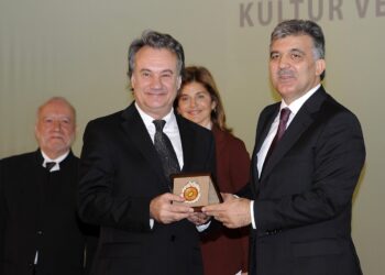 Harvard’da cadı avı : Cemal Kafadar 'Filistin yanlısı konuşmalar" yaptığı için görevden alındı