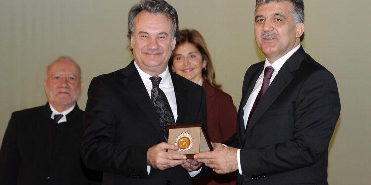 Harvard’da cadı avı : Cemal Kafadar 'Filistin yanlısı konuşmalar" yaptığı için görevden alındı