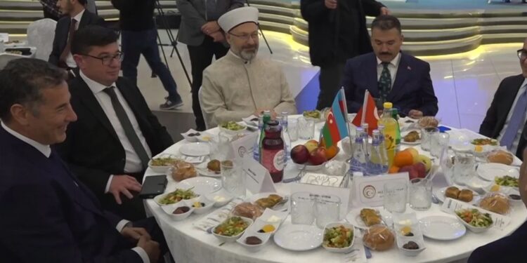 "Hıyanet İşleri Başkanı" demişti: Yemekte buluştular!