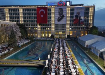 İBB çalışmalara başladı; Saraçhane ve çevresi Ramazan Bayramı'na hazırlanıyor