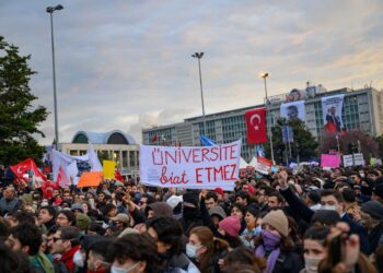 İBB soruşturmaları: Gözaltındakilerin ifade işlemleri bitti