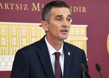 İYİ Parti'den İstifa Etmişti! Ümit Dikbayır CHP'ye mi Katılacak? O İddialara Açıklama Geldi