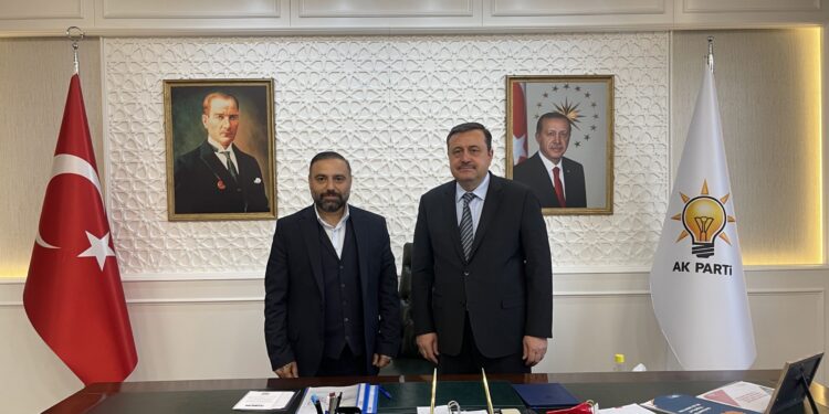 İddia: Ak Gençlik Ocakları Başkanı devletten sosyal yardım alıyor