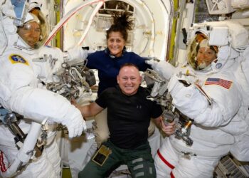 İki Astronot Mahsur Kalmıştı! Kötü Haber Geldi, 'Uzay' Kabusu Bitmiyor