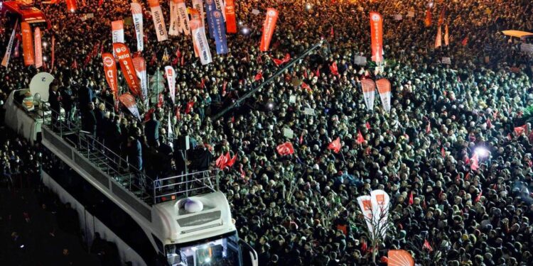 İmamoğlu protestolarına katıldığı gerekçesiyle 74 kişi hakkında iddianame hazırlandı, 25 kişinin dosyası ayrıldı
