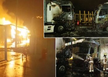 İstanbul'da iki TIR yandı