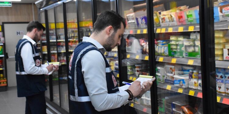 İzmir'de Ramazan Bayramı öncesi "fahiş fiyat" denetimi