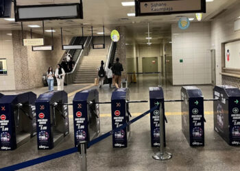 Kadınlar gününde Taksim, kadınlara yasaklandı: Metro istasyonları kapatıldı, araç ve yaya trafiği durduruldu