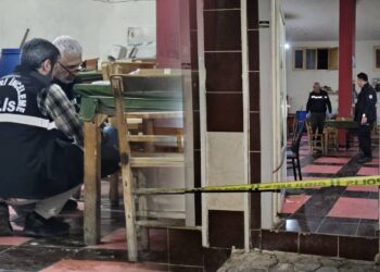 Kahvehanede Katliam! 17 Yaşındaki Çocuk, 2 Kişiyi Öldürdü