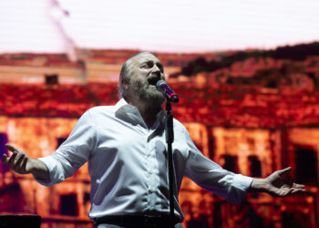 Kuzeyin oğlu hayata sahnede veda etti!
