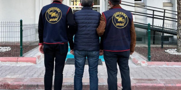 MİT TIR’larının durdurulduğu dönemde Adana İl Emniyet Müdürü’ydü; gözaltına alındı