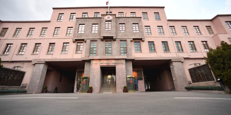 MSB'den yeni açıklama: Silah bırakmazlarsa…