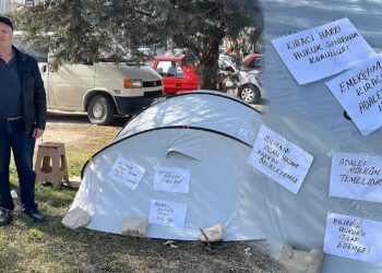Mahkemenin Kararını Beğenmedi, Adliye Önüne Çadır Kurdu