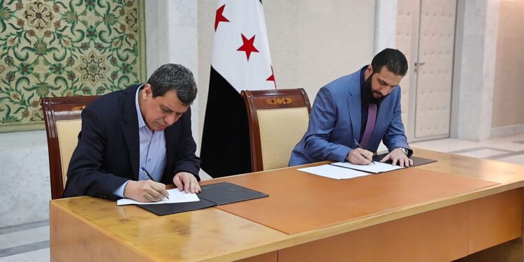 Mazlum Kobani: “Tek ordu istiyoruz, yabancı savaşçılar gidecek, Kürt-Türk ilişkilerinde atılımın eşiğindeyiz”