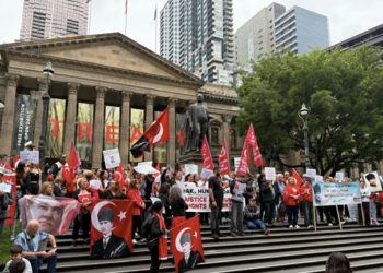 Melbourne’de İmamoğlu’na destek yürüyüşü: “Hak, Hukuk, Adalet”
