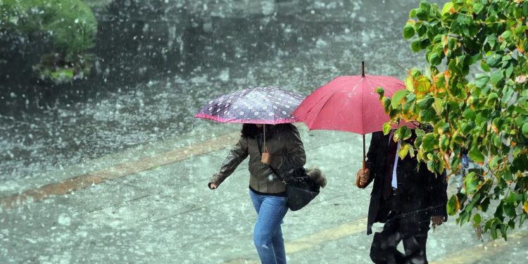 Meteoroloji'den Tüm Yurda Alarm... Gök Gürültülü Sağanak Yağış ve Fırtınaya Dikkat!