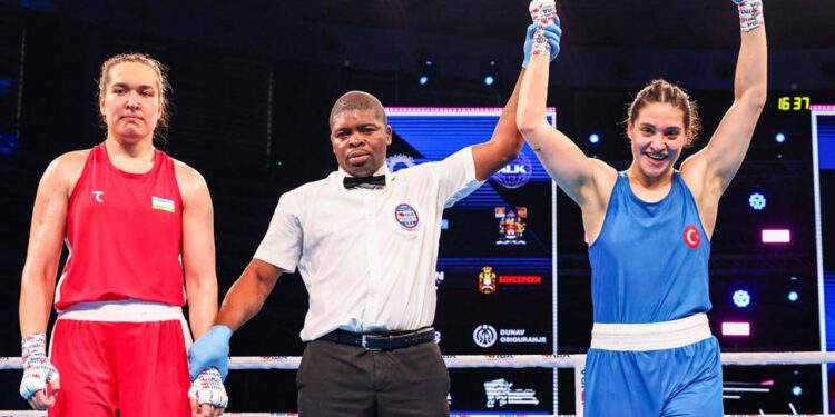 Milli 4 Boksör Yarı Finalde: Madalyayı Garantiledi