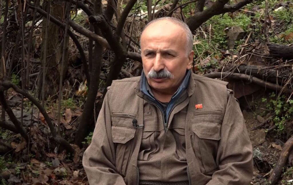 Mustafa Karasu, Öcalan'ı işaret etti; 'önderlik ne derse, o'