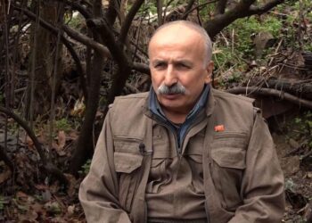 Mustafa Karasu, Öcalan'ı işaret etti; 'önderlik ne derse, o'