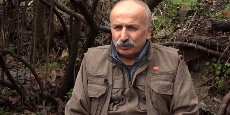Mustafa Karasu, Öcalan'ı işaret etti; 'önderlik ne derse, o'