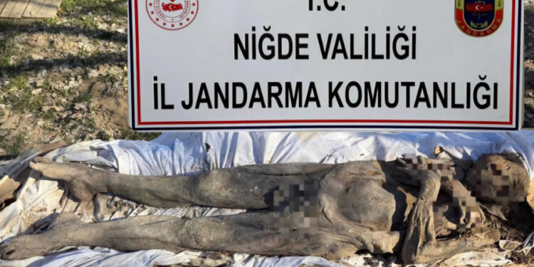 Niğde’de Orta Çağ’a ait mumyayı satmaya çalışan kişilere operasyon: 6 gözaltı