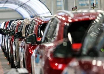 Otomobil satışlarında yüzde 14,2'lik daralma