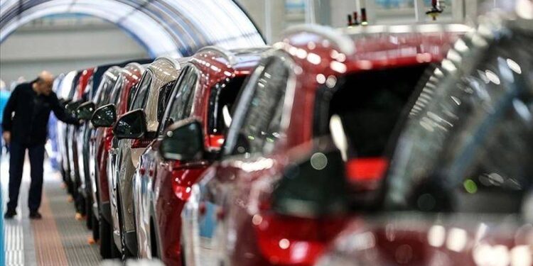 Otomobil satışlarında yüzde 14,2'lik daralma