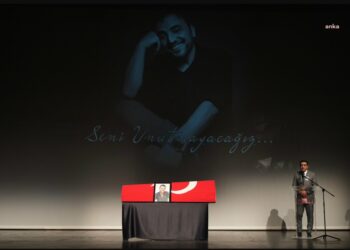 Oyuncu Şinasi Yurtsever son yolculuğuna uğurlandı