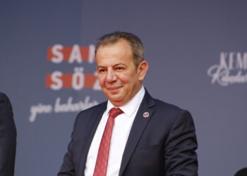 Özcan'dan Sine-i Millet çıkışı