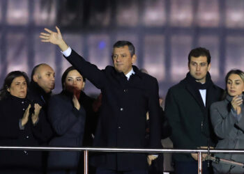 Özel: Polise zarar vermeden yıkın geçin
