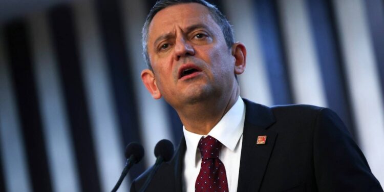 Özel'den iktidara Suriye çağrısı